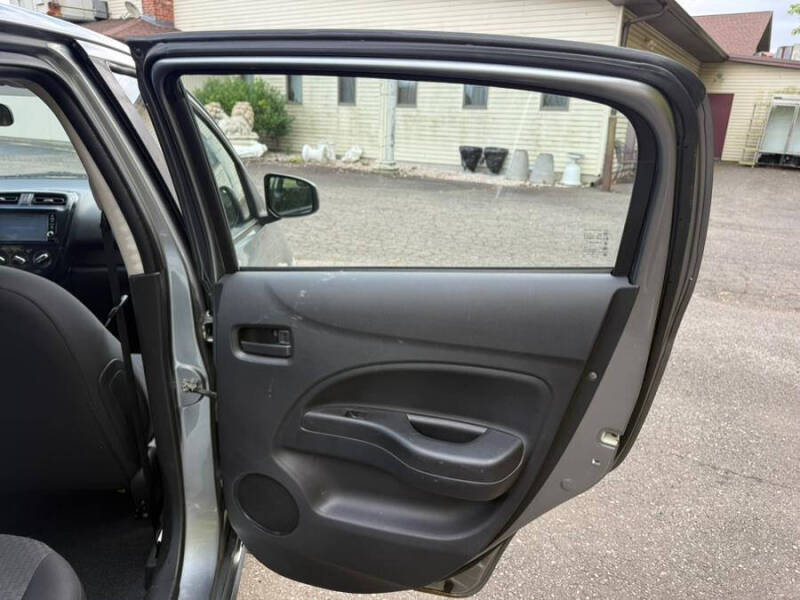 2018 Mitsubishi Mirage ES