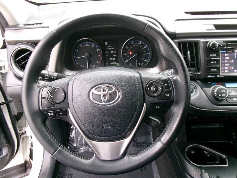 2017 Toyota RAV4 XLE