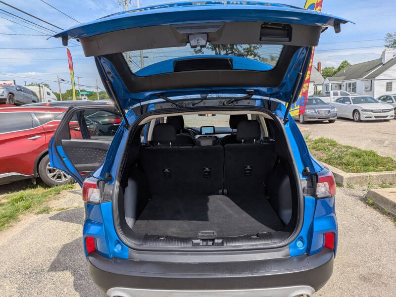 2020 Ford Escape SE