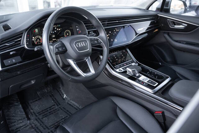 2023 Audi Q7 quattro Premium Plus 55 TFSI