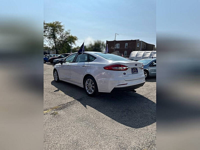 2020 Ford Fusion SE