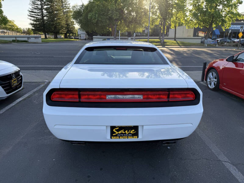2012 Dodge Challenger SXT
