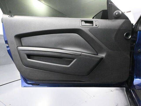 2012 Ford Mustang V6