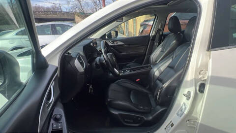 2017 Mazda MAZDA3 Touring