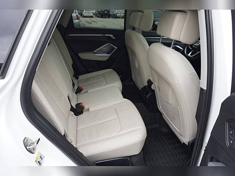 2020 Audi Q3 quattro S line Prem Plus 45 TFSI