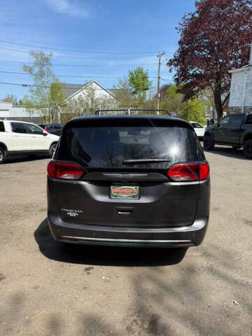 2018 Chrysler Pacifica Touring L