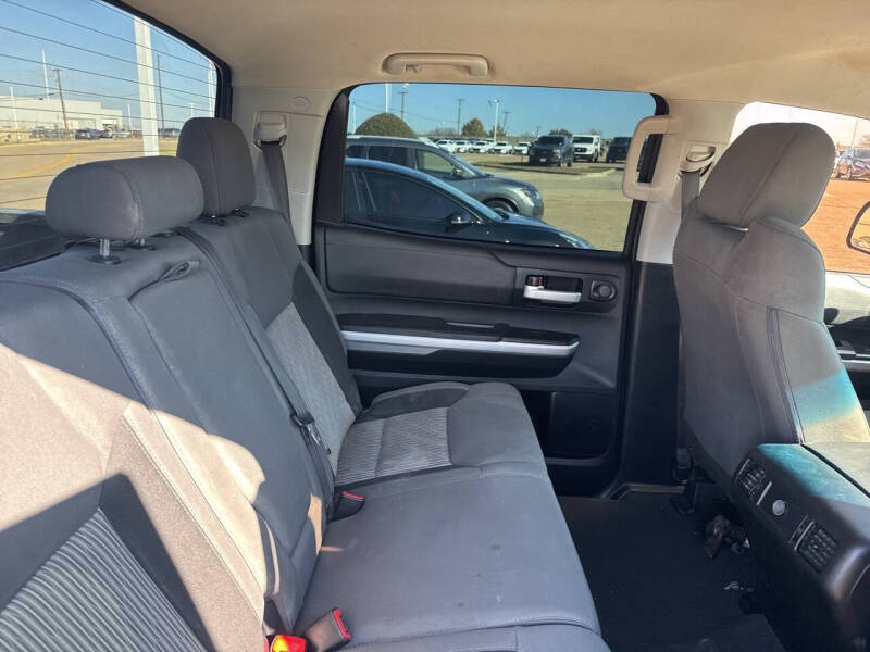 2014 Toyota Tundra SR5