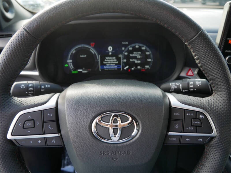 2025 Toyota Sienna Platinum 7-Passenger