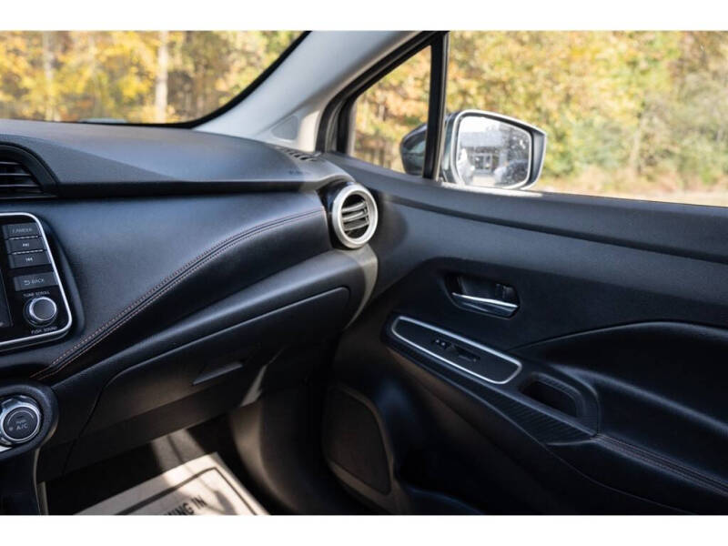 2020 Nissan Versa SR