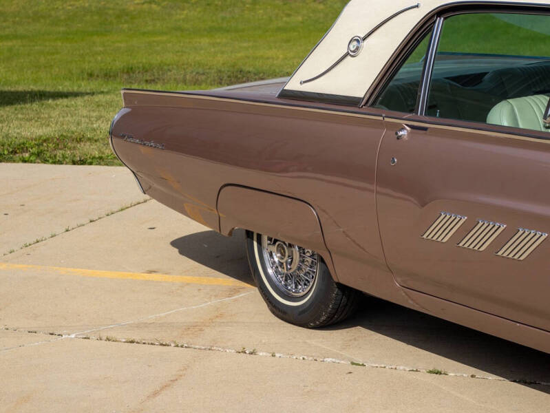 1963 Ford Thunderbird
