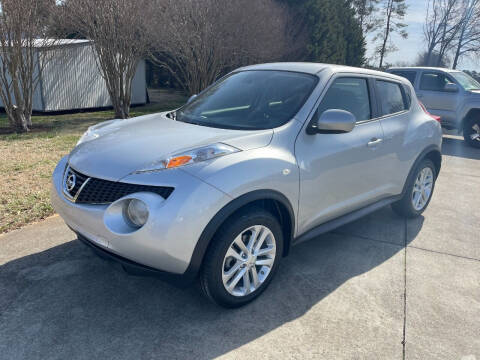 2014 Nissan JUKE for sale at Getsinger's Used Cars in Anderson SC