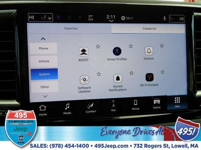 2026 Chrysler Pacifica Select