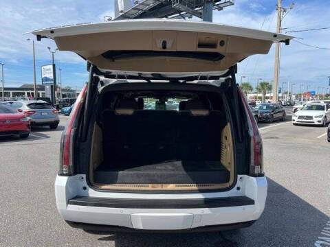 2019 Cadillac Escalade Platinum