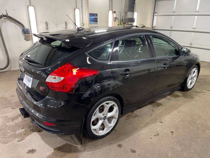 Used 2013 Ford Focus ST with VIN 1FADP3L9XDL160678 for sale in Sioux Falls, SD