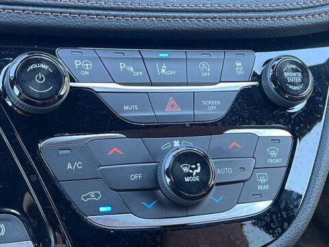 2025 Chrysler Pacifica Pinnacle