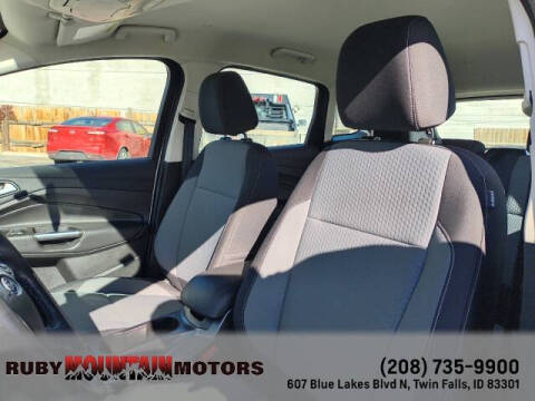 2017 Ford C-MAX Hybrid SE