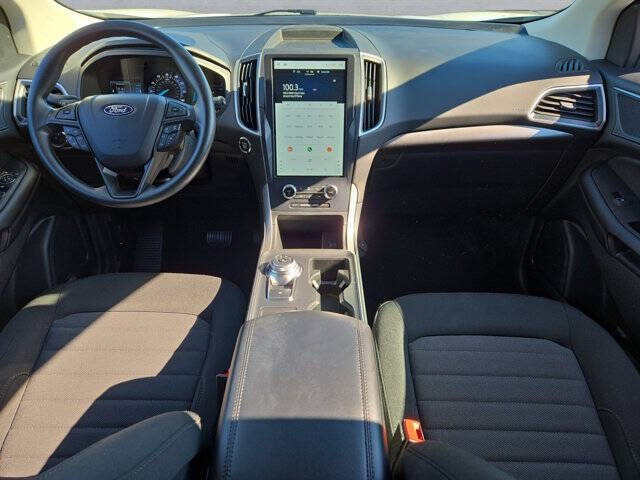 2024 Ford Edge SE