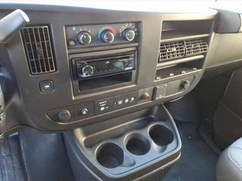 2023 Chevrolet Express 2500