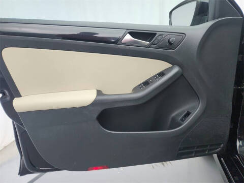 2016 Volkswagen Jetta 1.8T SEL