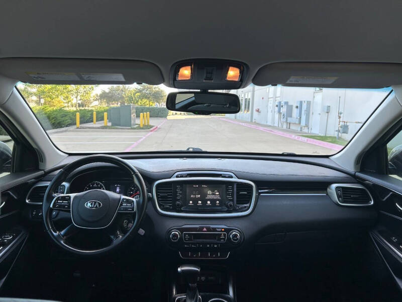 2019 Kia Sorento LX V6