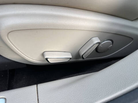 2017 Lincoln MKZ Premiere