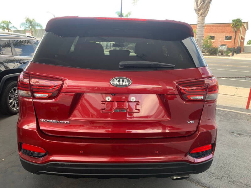2019 Kia Sorento S V6