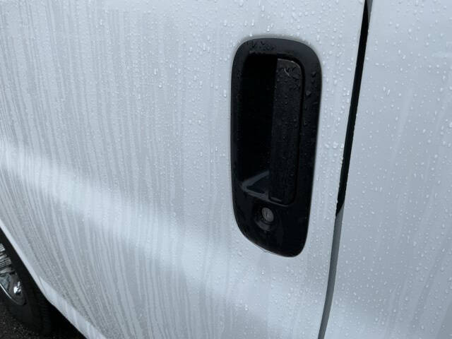 2023 Chevrolet Express 2500