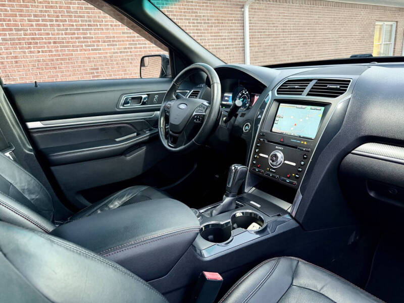 2016 Ford Explorer Sport