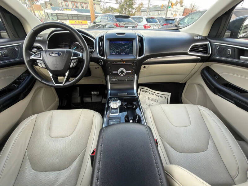 2019 Ford Edge Titanium
