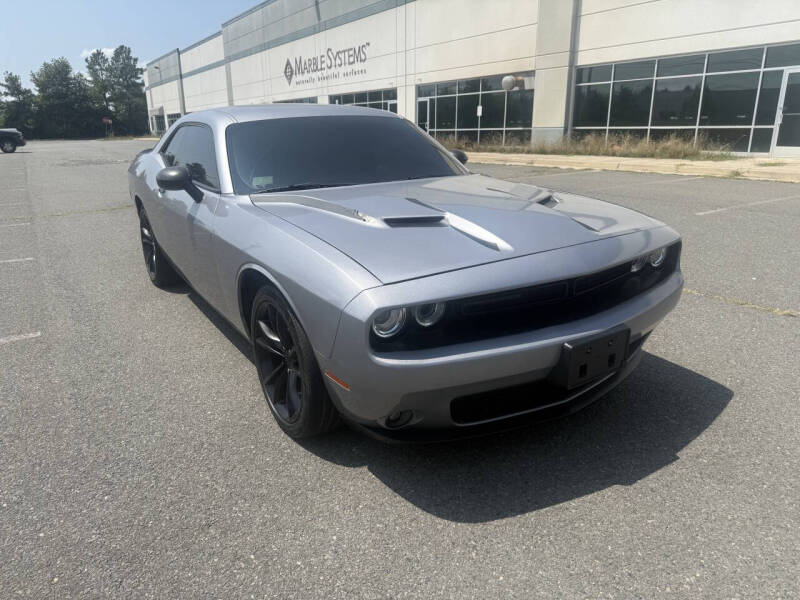 2016 Dodge Challenger SXT Plus