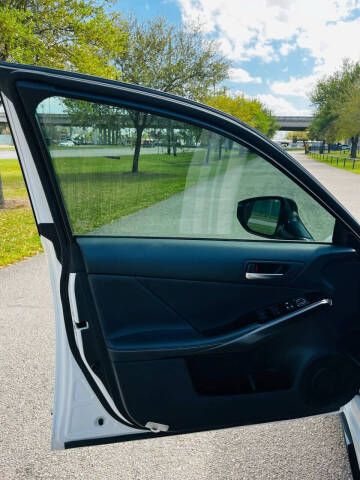 2024 Lexus IS 350 F SPORT Design