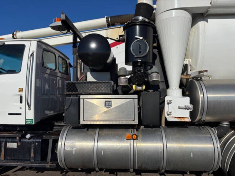 2003 Sterling LT7500 Series