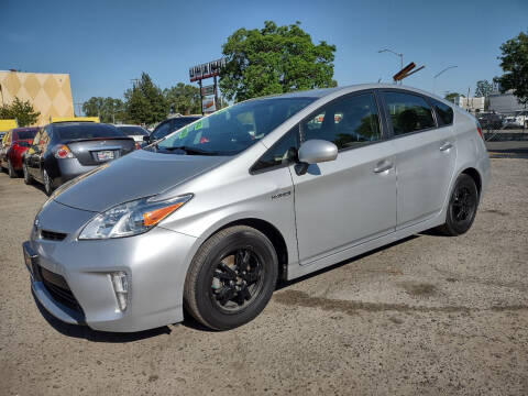 2015 Toyota Prius for sale at Larry's Auto Sales Inc. in Fresno CA