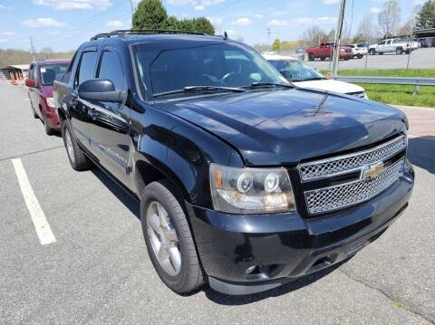 2007 Chevrolet Avalanche for sale at Auto Solutions in Maryville TN