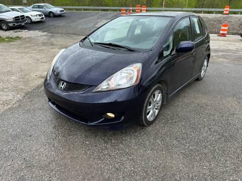 2009 Honda Fit for sale at LEE'S USED CARS INC in Ashland KY
