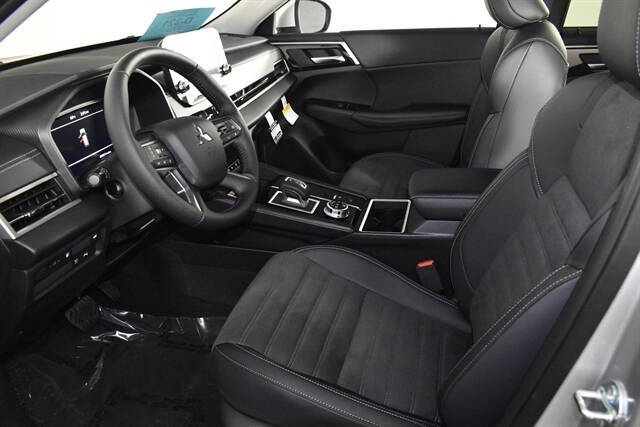 2025 Mitsubishi Outlander PHEV SE