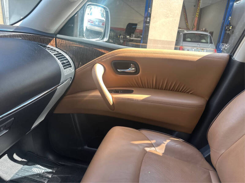 2017 Nissan Armada Platinum