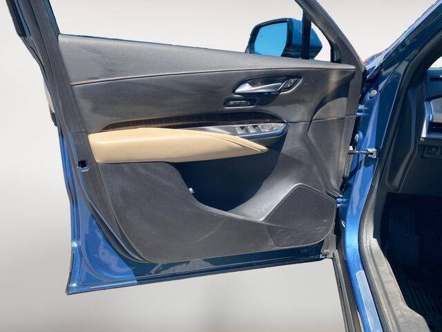 2025 Cadillac XT4 Premium Luxury