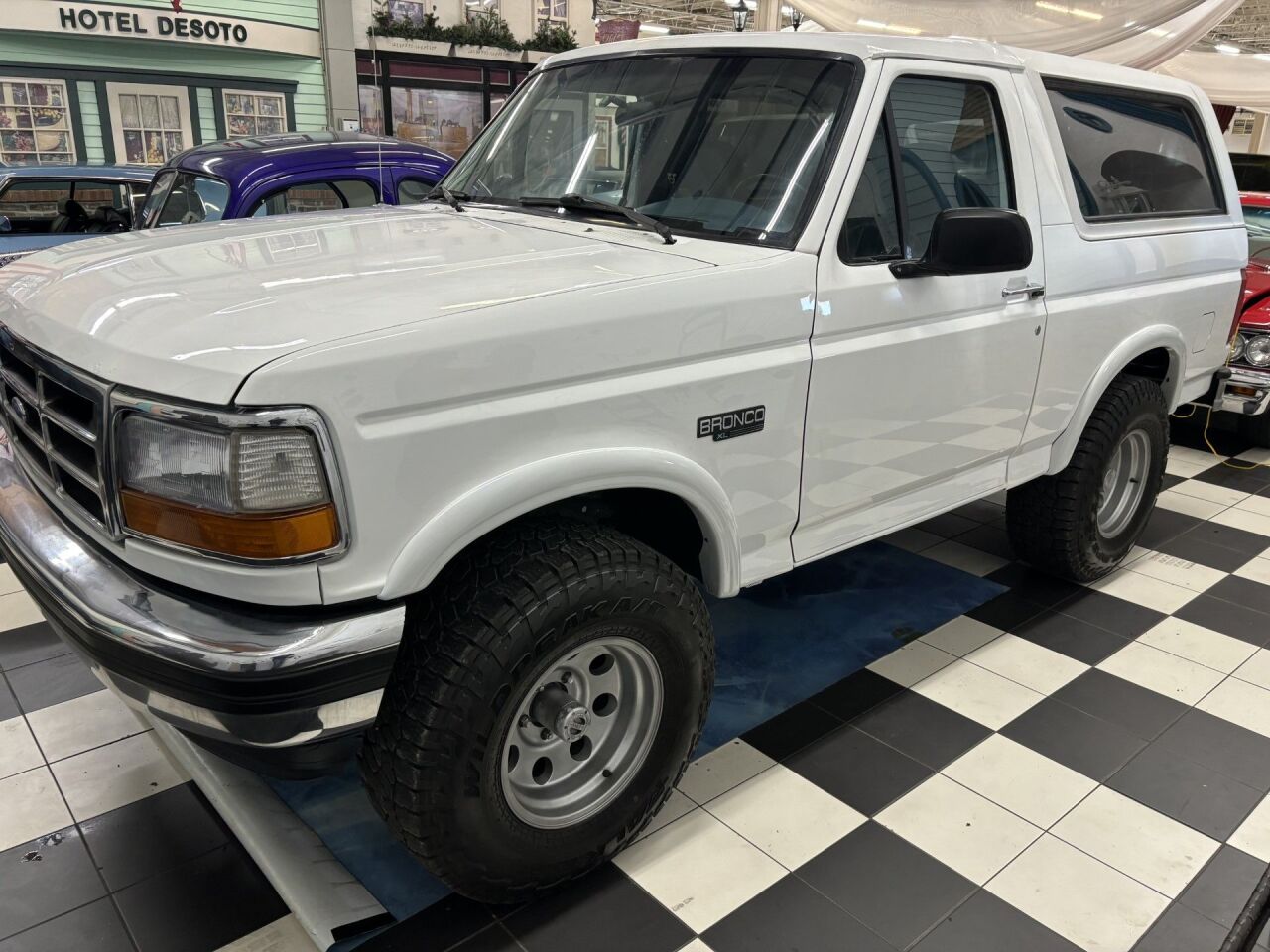 1996 Ford Bronco 4