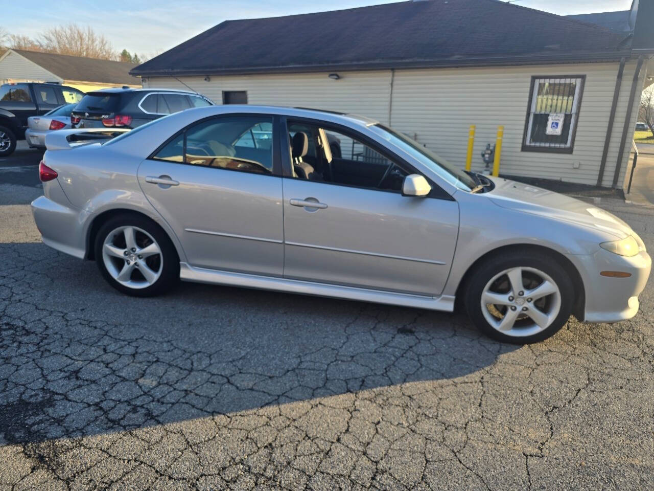 2005 Mazda Mazda6 for sale at QUEENSGATE AUTO SALES in York, PA