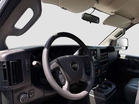 2024 Chevrolet Express 2500