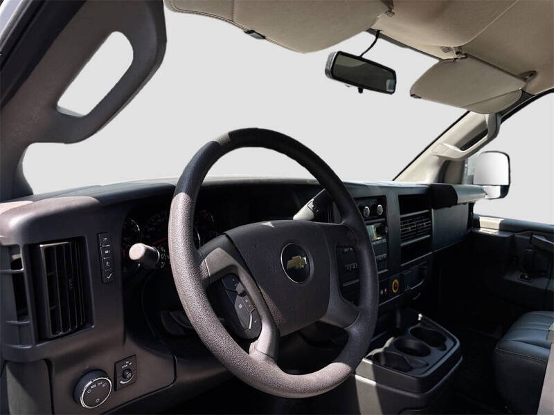 2024 Chevrolet Express 2500