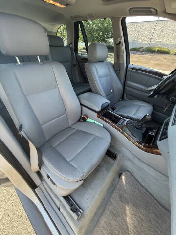 2003 BMW X5 3.0i