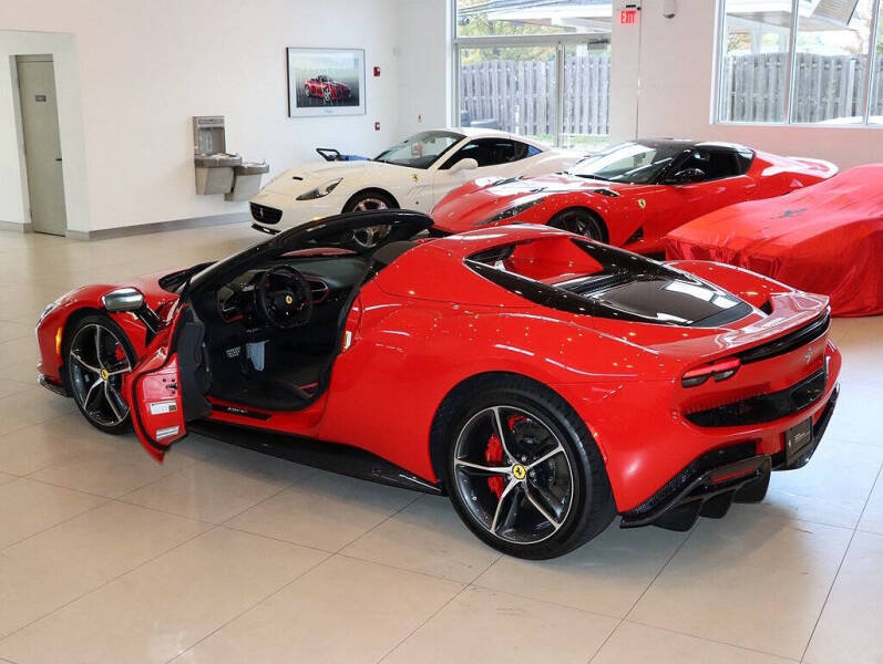 2024 Ferrari 296 GTS