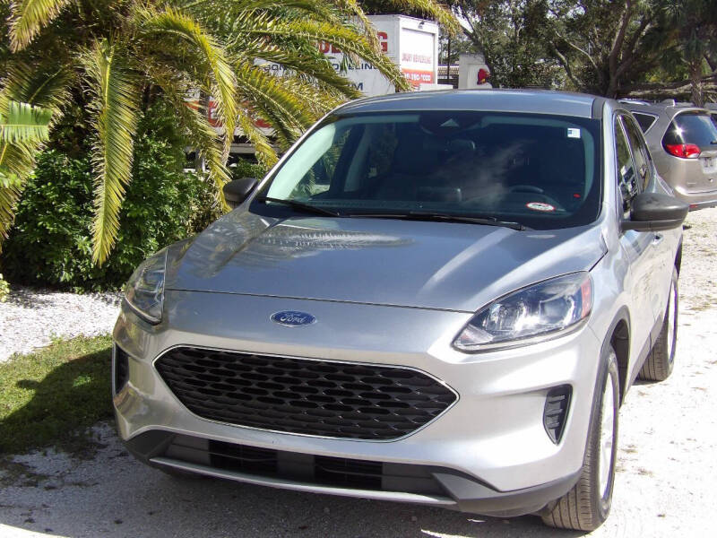 Used 2022 Ford Escape SE with VIN 1FMCU9G68NUA85519 for sale in Fort Myers, FL