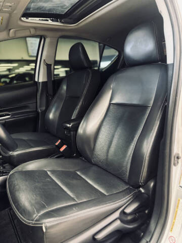 2016 Toyota Prius c Three