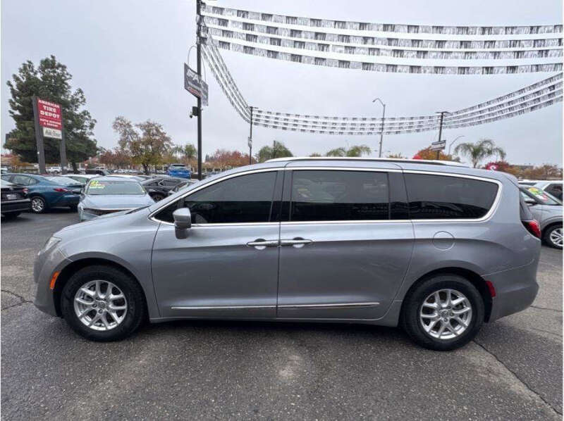 2020 Chrysler Pacifica Touring L