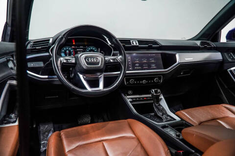 2022 Audi Q3 quattro Premium 40 TFSI