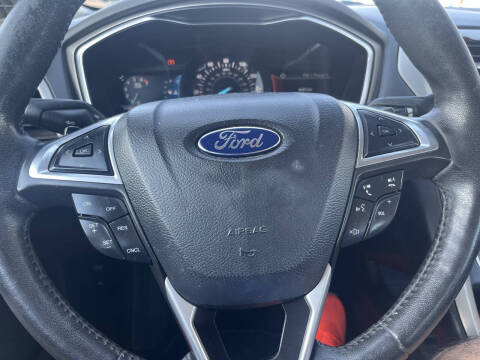 2016 Ford Fusion SE