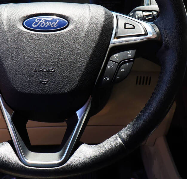 2021 Ford Edge Titanium